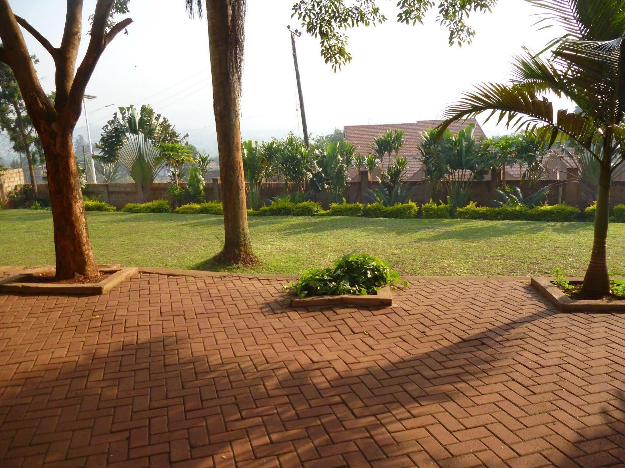 Papaya Holiday Home Kampala Exterior foto