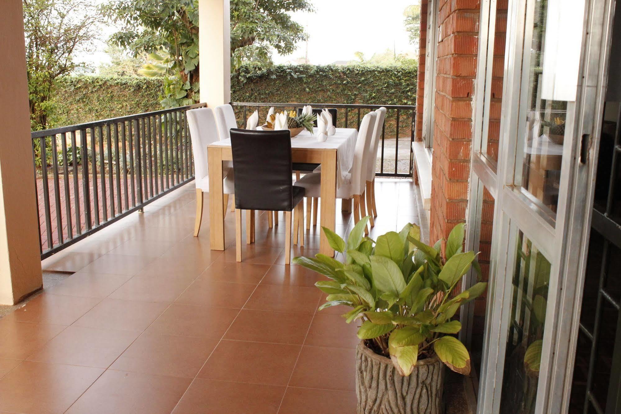 Papaya Holiday Home Kampala Exterior foto
